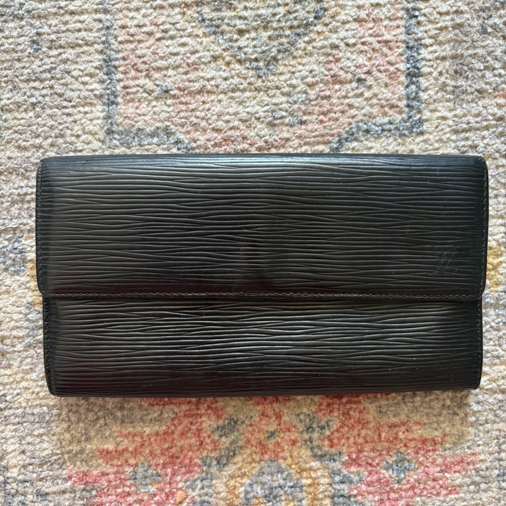 Louis Vuitton Noir Epi Leather Snap Wallet